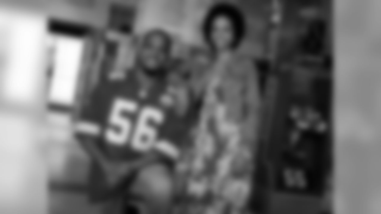 LB Derrick Johnson with Haley. For more information visit www.bradenshope.org