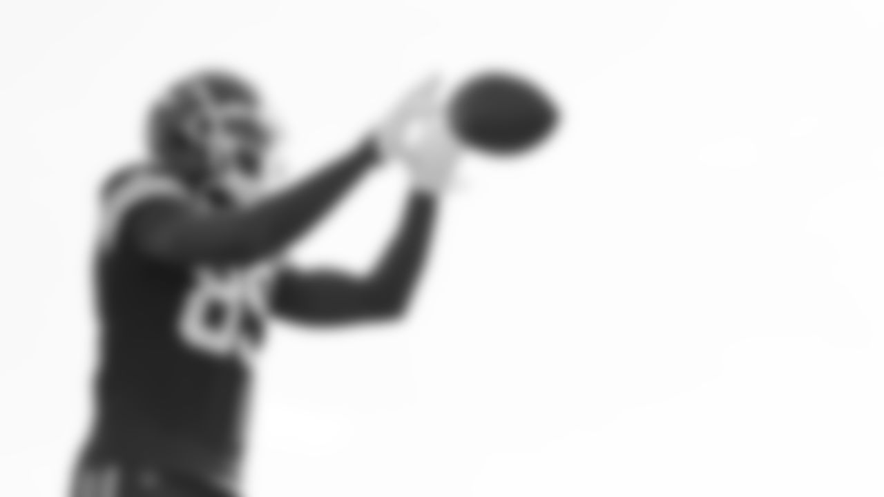 Kansas City Chiefs wide receiver Chris Conley (89) practices catching after practice on Thursday, October 06, 2022.