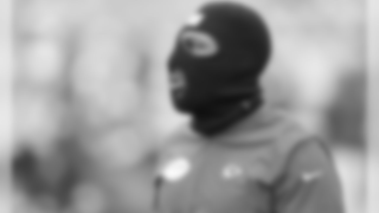 Kansas City Chiefs Running Back Darrel Williams (31) prior to the game between the Kansas City Chiefs and Oakland Raiders at Arrowhead Stadium on December 1, 2019.