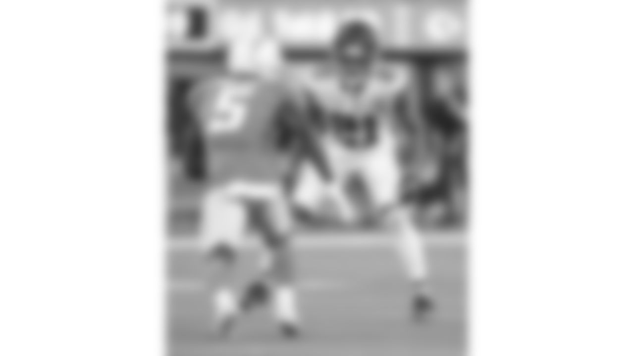Kansas City Chiefs cornerback Mike Hughes (21) during an NFL football game against the Los Angeles Chargers on Thursday, December 16, 2021 in Los Angeles.