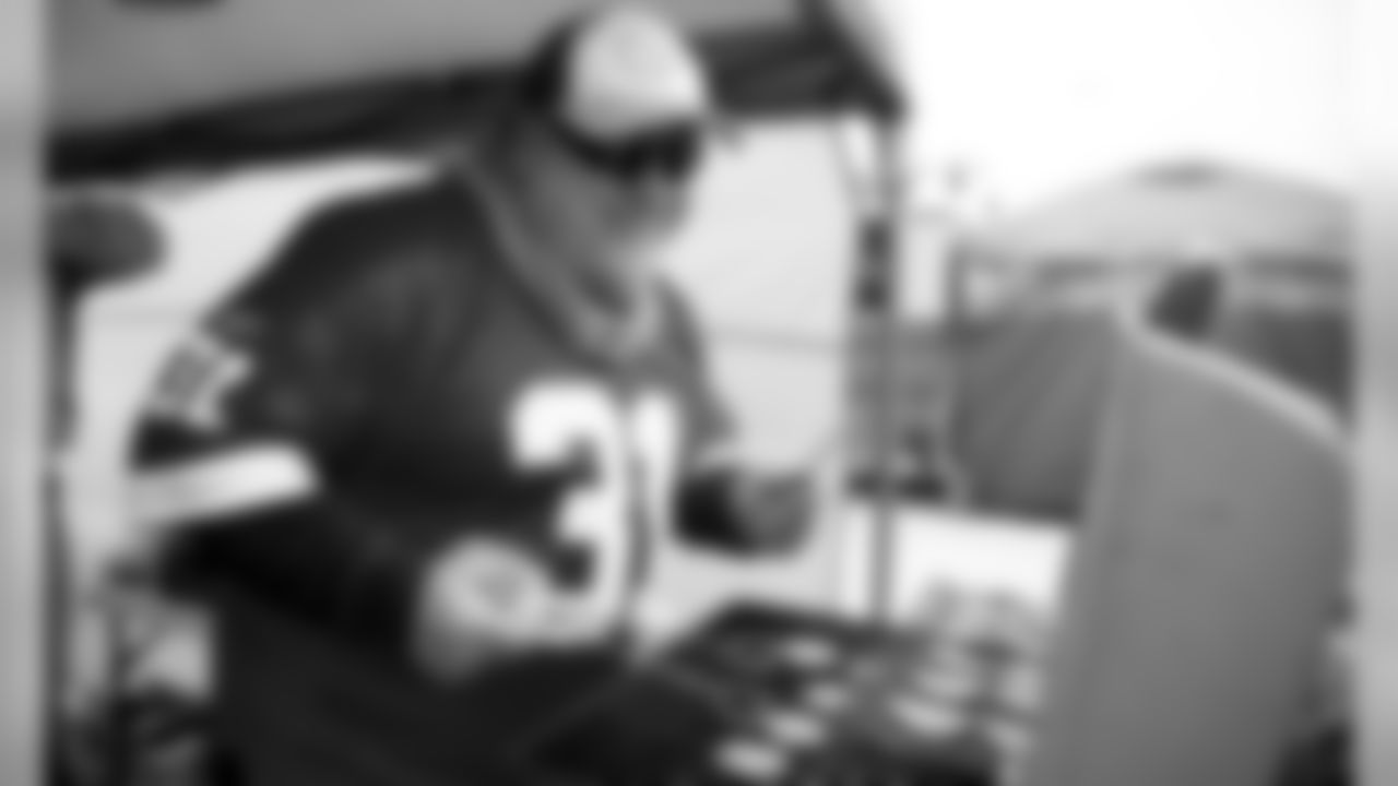 The Kansas City Chiefs take on the Oakland Raiders at Arrowhead Stadium on December 1, 2019.