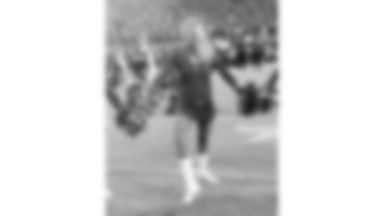 030_2019_GB_Cheer