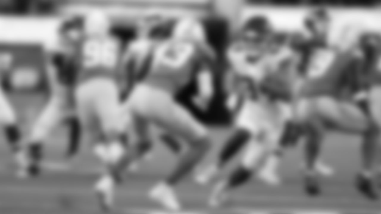 Kansas City Chiefs face off against the Los Angeles Chargers at SoFi Stadium on November 20, 2022 in Los Angeles, California