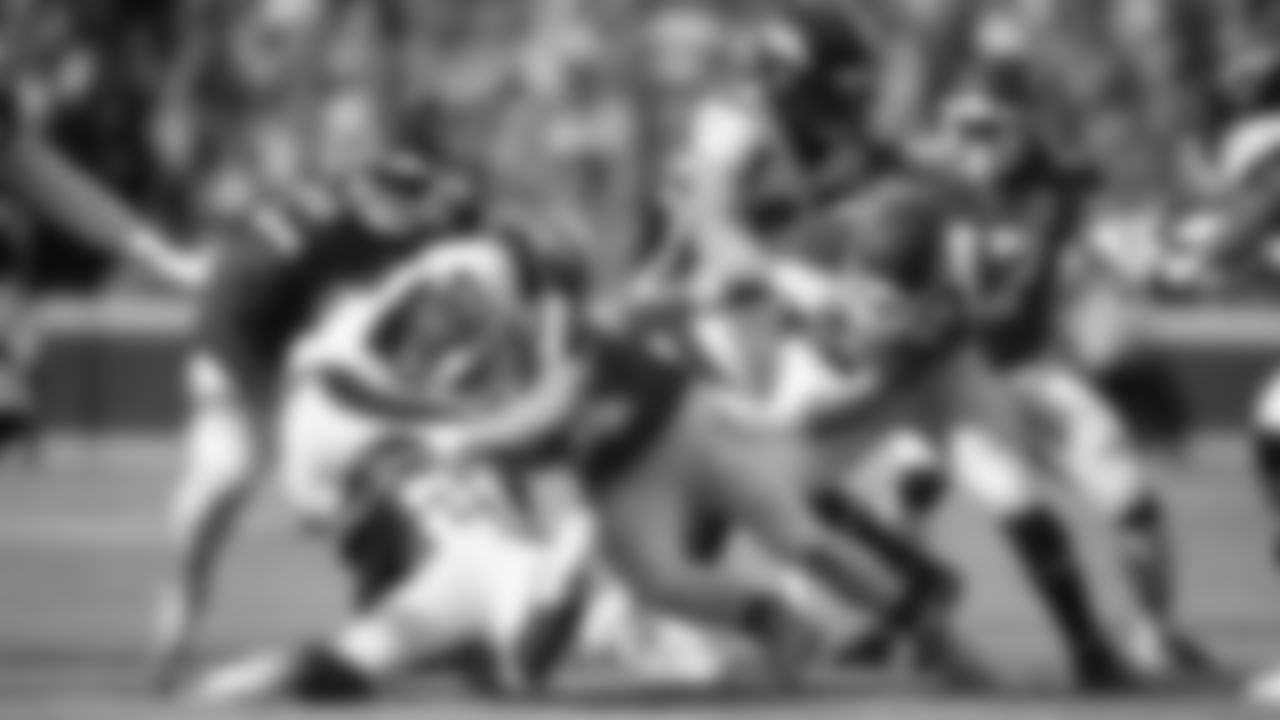 Kansas City Chiefs face off against the Denver Broncos at GEHA Field at Arrowhead Stadium on January 01, 2023.