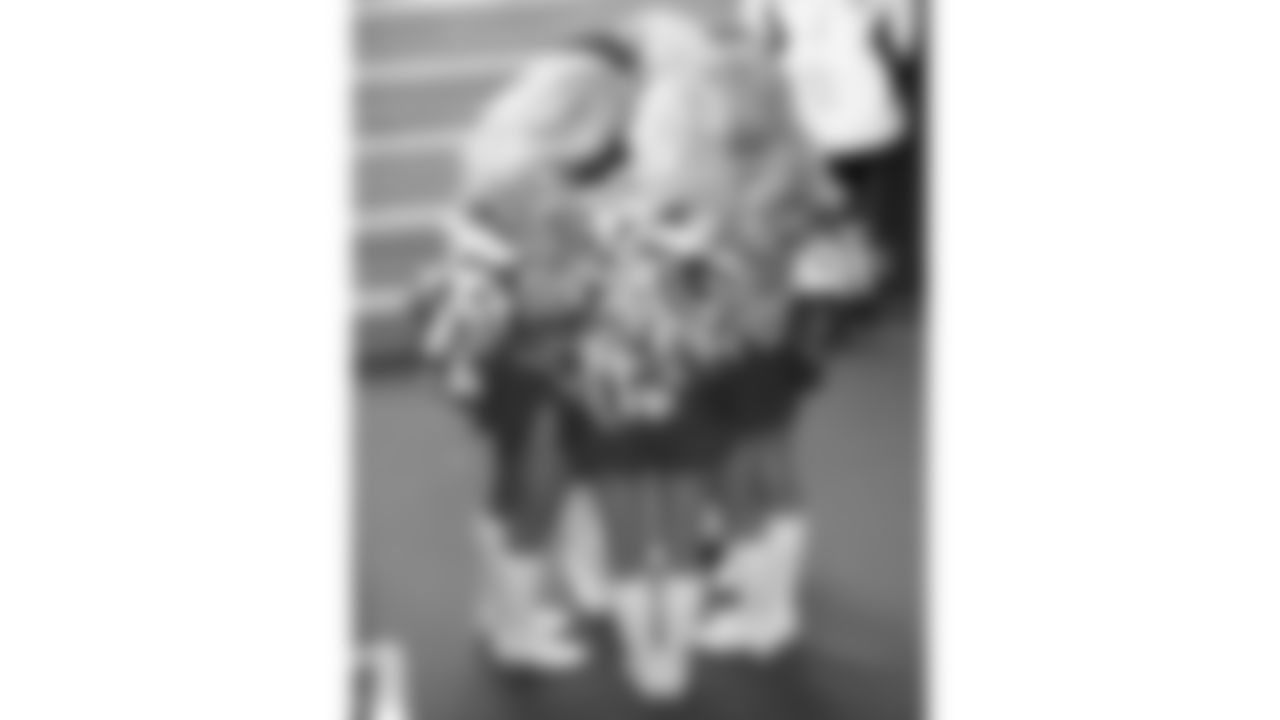 010_2019_Vikings_Cheer