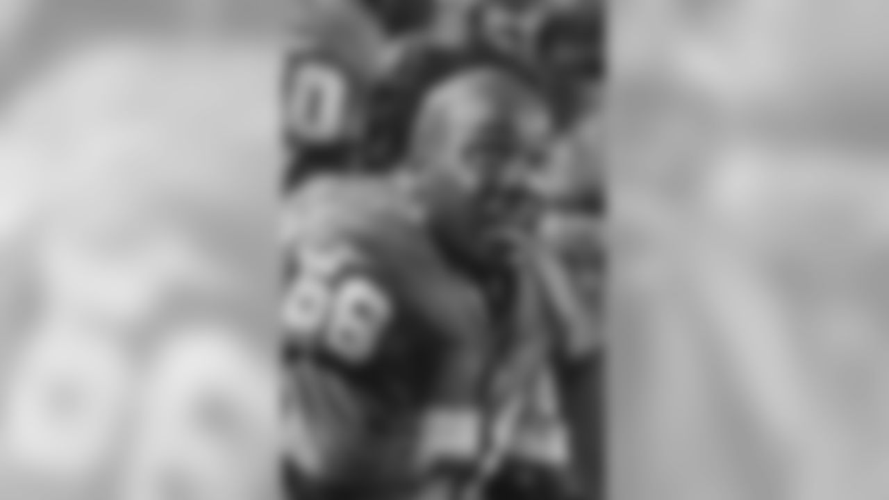 A historical look back at Derrick Thomas' Hall of Fame career with the Chiefs.