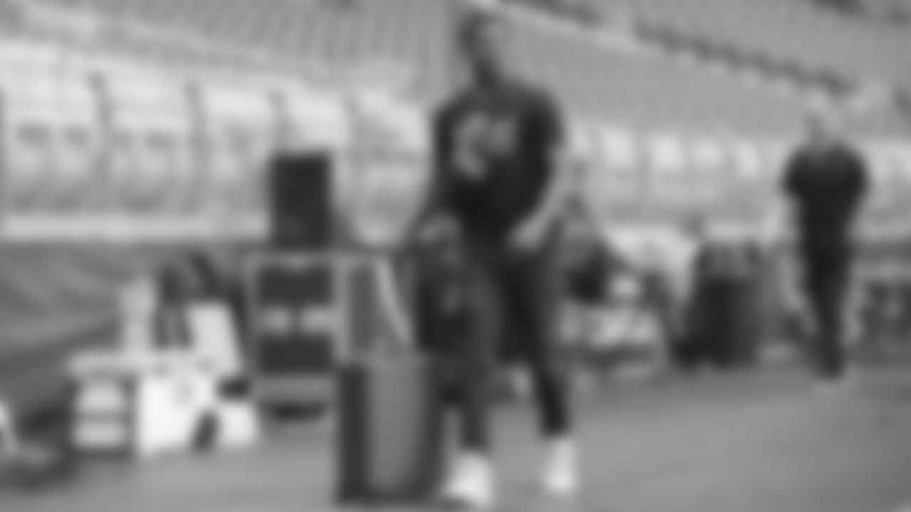 Kansas City Chiefs wide receiver Mecole Hardman (17) arrives for preseason game two against the Arizona Cardinals, Friday, Aug. 20th, 2021.