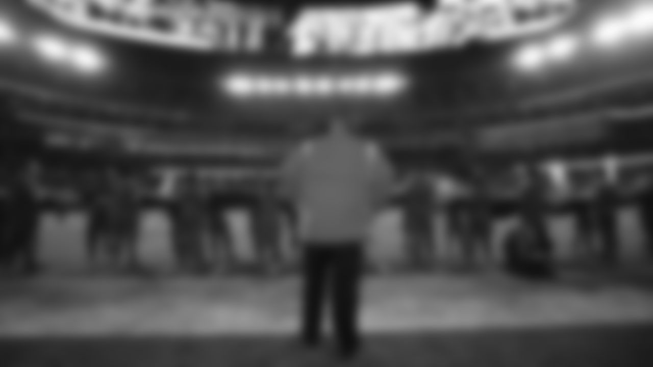 Kansas City Chiefs face off against the Los Angeles Chargers at SoFi Stadium on November 20, 2022 in Los Angeles, California