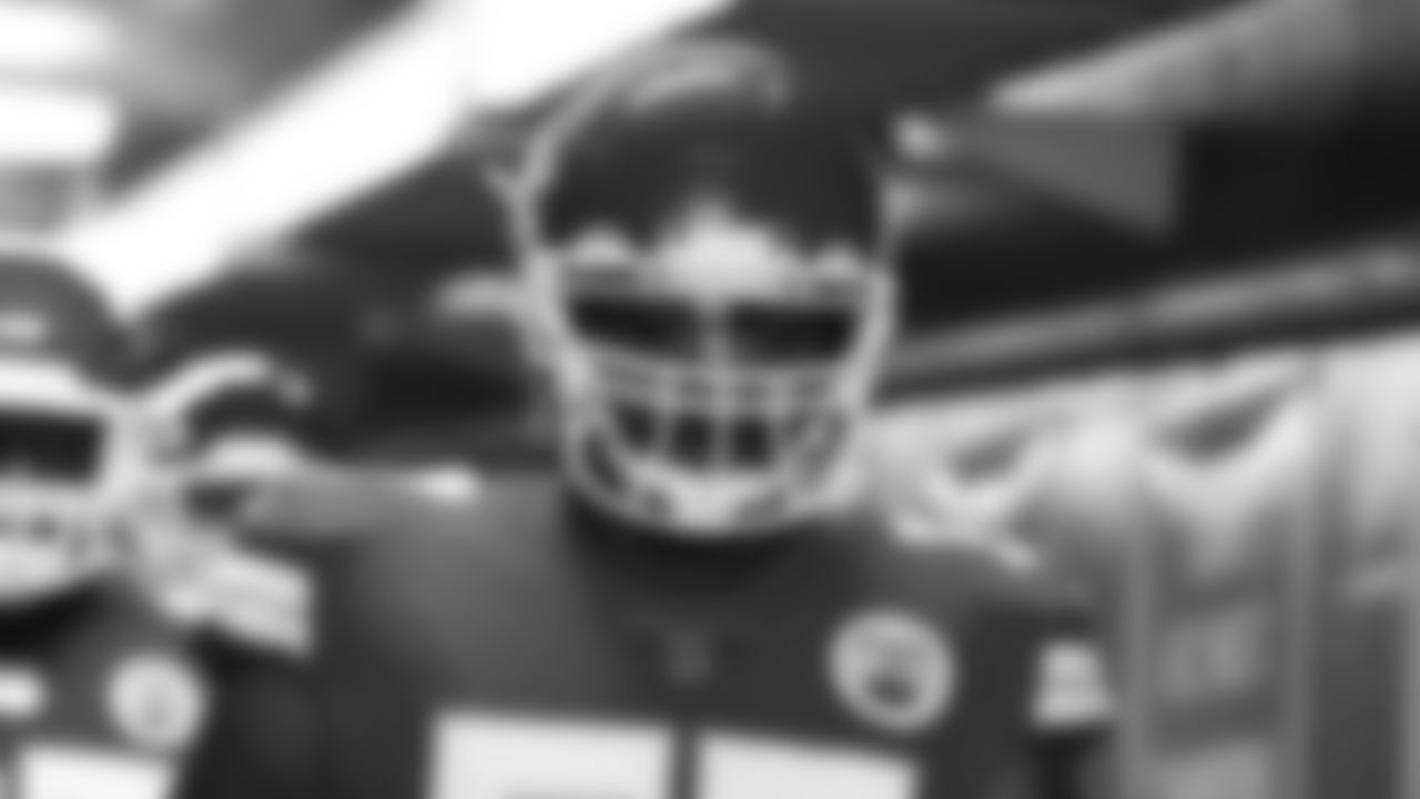 Kansas City Chiefs face off against the Buffalo Bills at GEHA Field at Arrowhead Stadium on October 16, 2022.