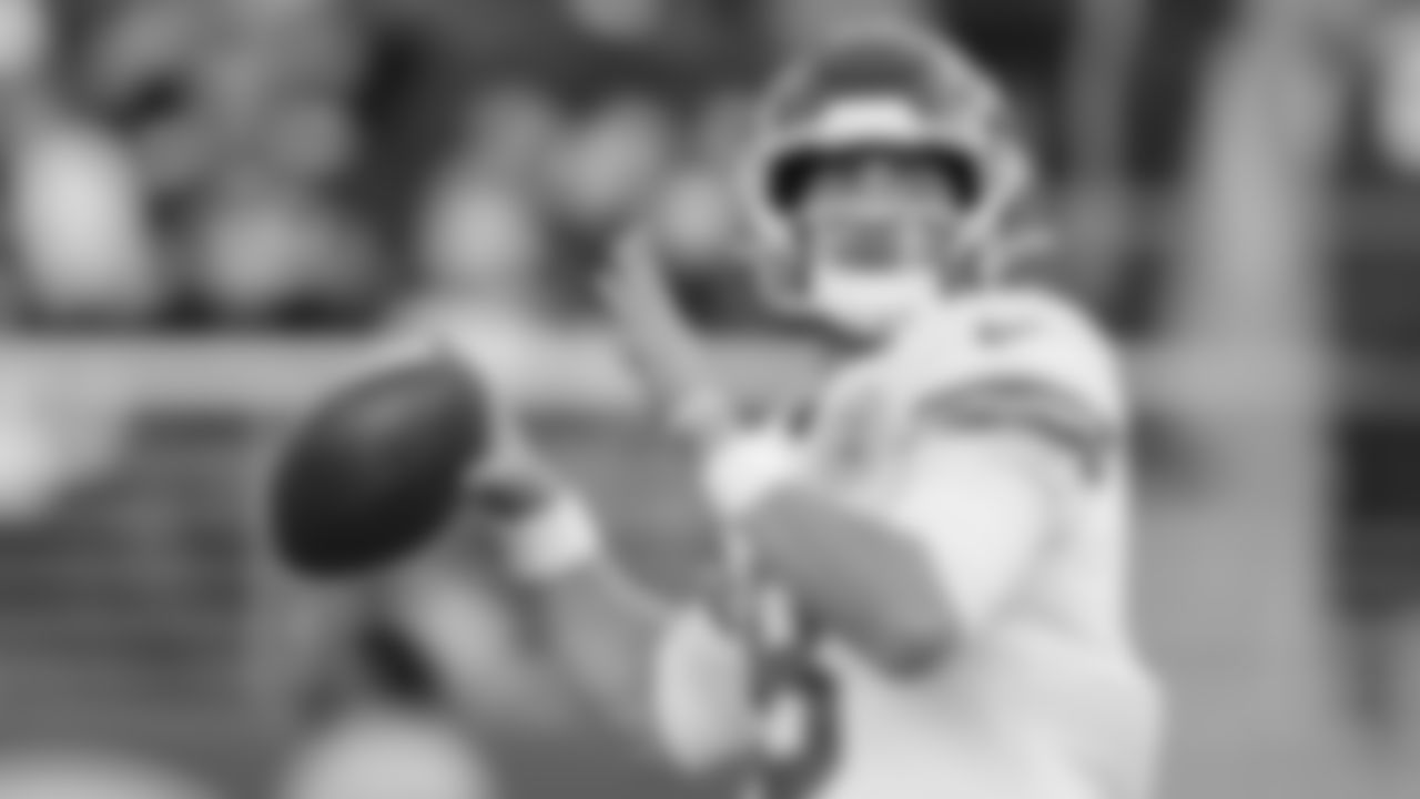 Kansas City Chiefs quarterback Anthony Gordon (8) during preseason game one against the San Francisco 49ers, Saturday, Aug. 14th, 2021.