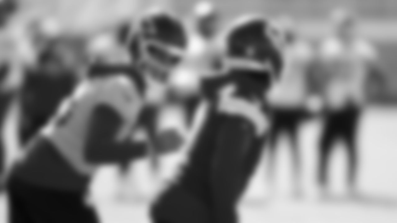 Kansas City Chiefs quarterback Patrick Mahomes (15) prior to the snap during practice on Thursday, October 13, 2022.
