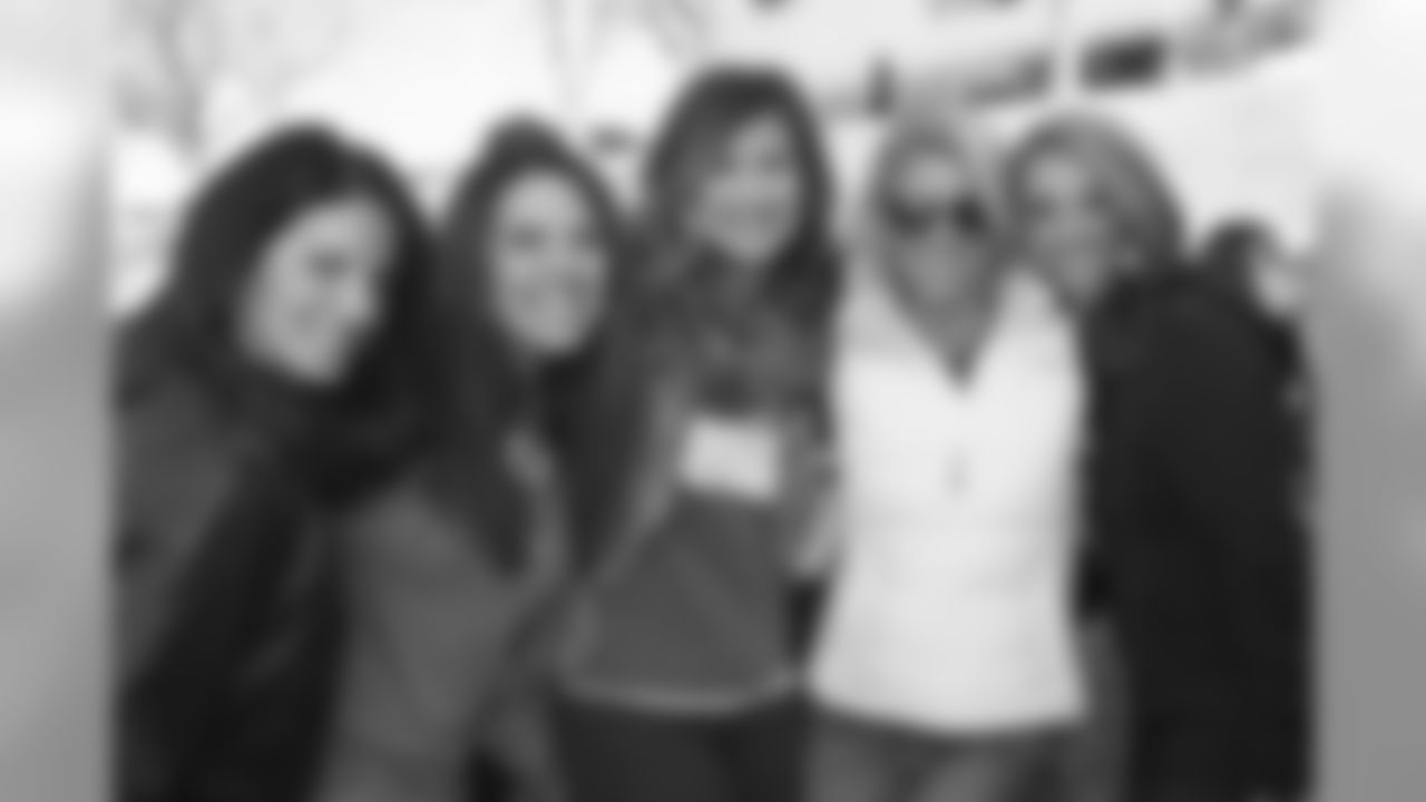 Kansas City Chiefs Cheerleader Alumni during the Chiefs vs Rams game