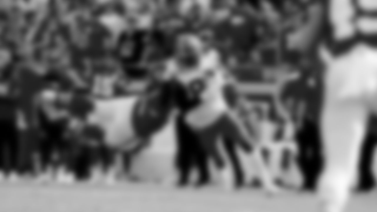 Kansas City Chiefs vs Cleveland Browns during NFL Season Opener at GEHA Field at Arrowhead Stadium in Kansas City, MO on September 12, 2021