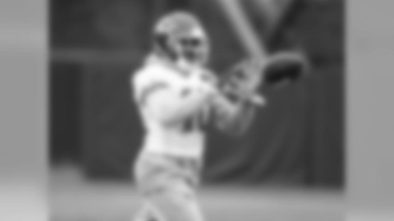 Kansas City Chiefs practice outside on a chilly December 23, 2014 in preparation for their game against the Chargers at home sunday