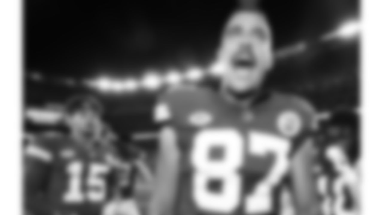 Kansas City Chiefs tight end Travis Kelce (87) in a huddle prior to the regular season Week 4 NFL Football Game on Sunday, October 1, 2023 at MetLife Stadium in East Rutherford, NJ.