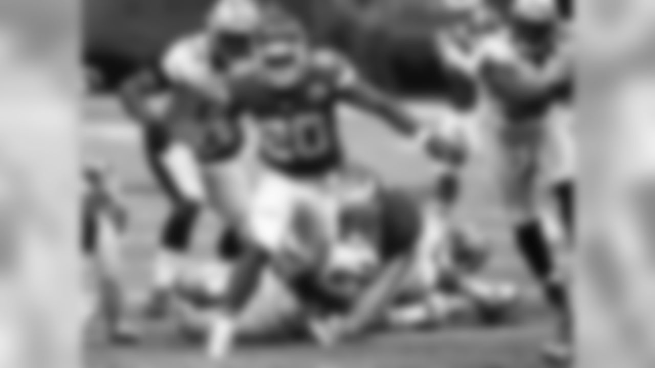 20 - Shaun Draugh - RB // HT. 6-0, WT. 205 // College: North Carolina // Hometown: Tarboro, N.C.