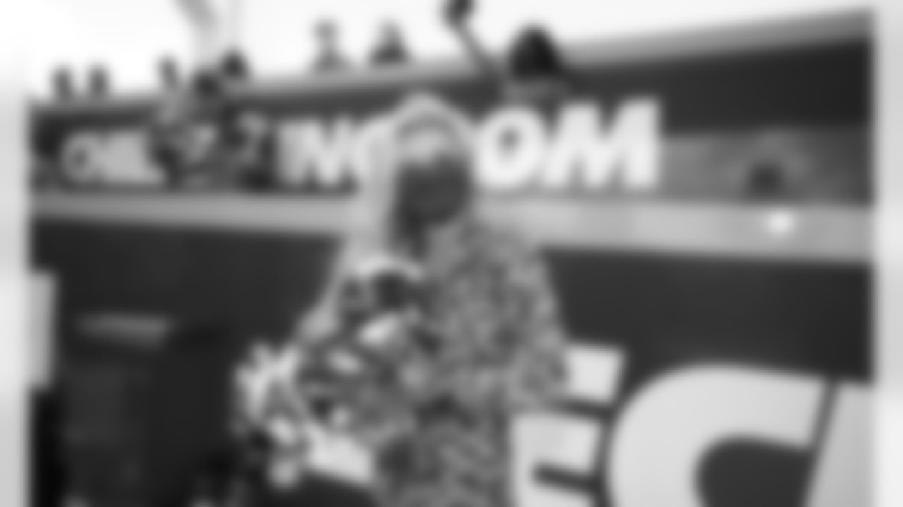 028-2020_PanthersCheer