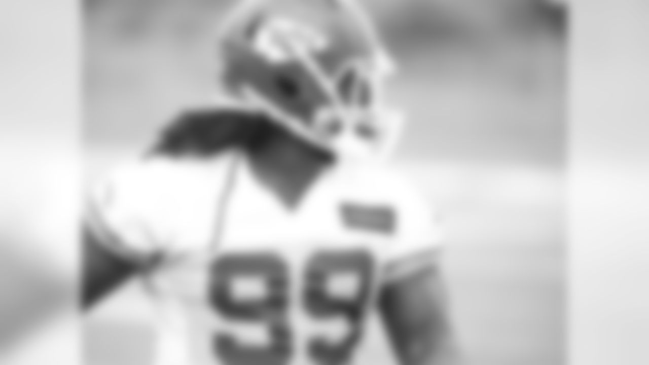 DL Rakeem Nunez-Roches