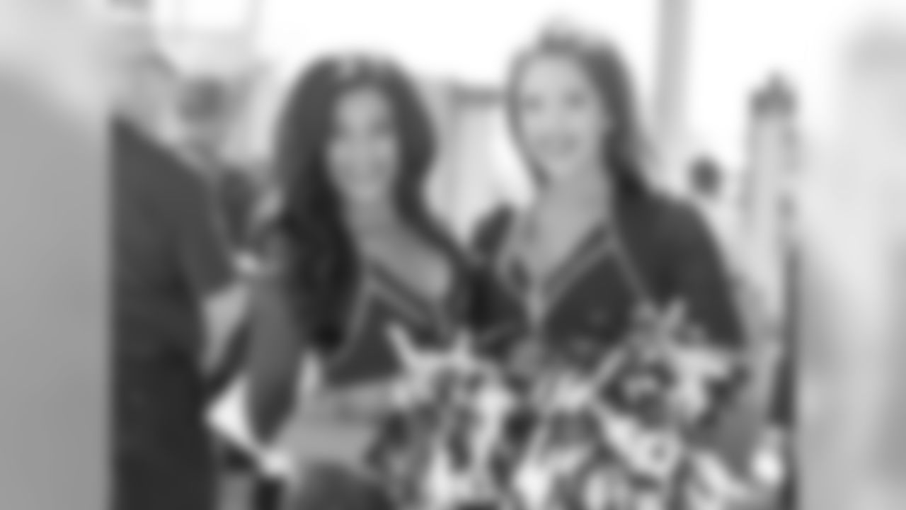 A look at the Kansas City Chiefs Cheerleaders during the Chiefs vs 49ers game