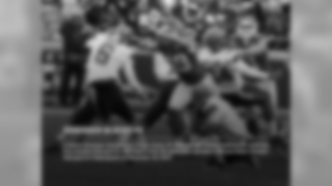 SORENSEN BLOCKS FG: S Daniel Sorensen blocked a K Travis Coons FG attempt just before halftime to mark the first blocked field goal for the Chiefs since DE Jared Allen blocked a 49-yard Adam Vinatieri field goal at Indianapolis on November 18, 2007.