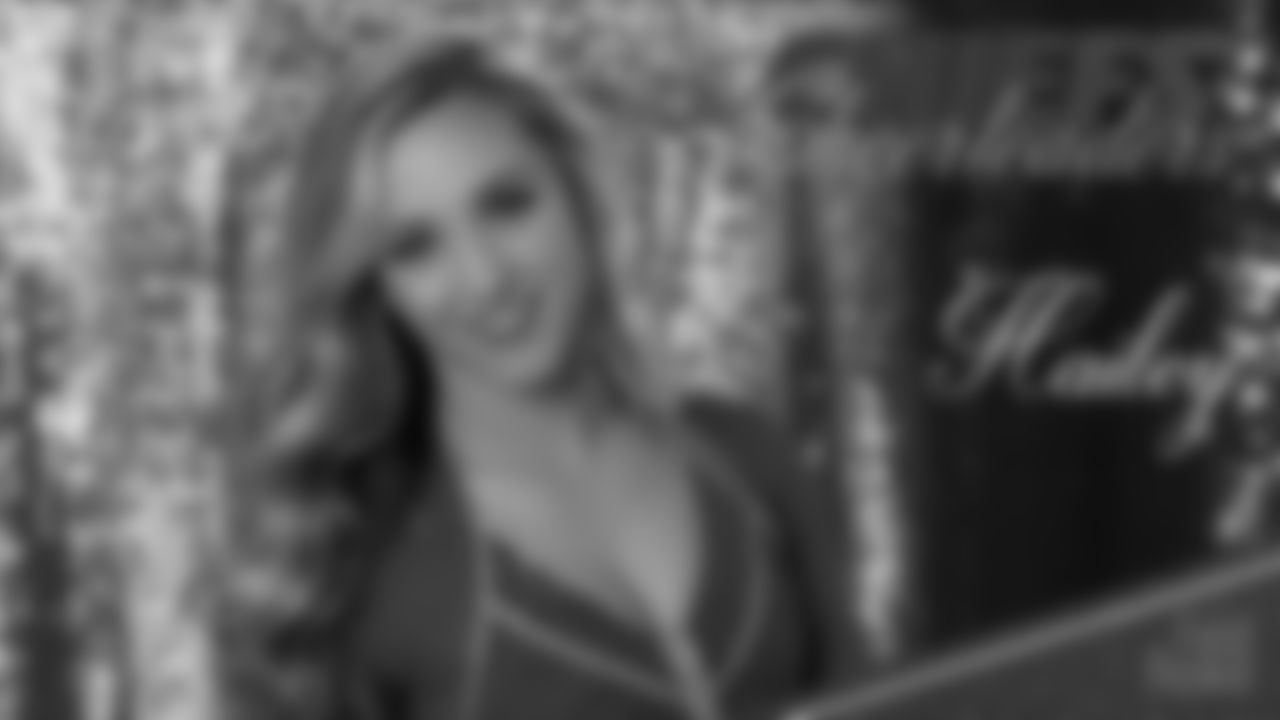 015_Hailey