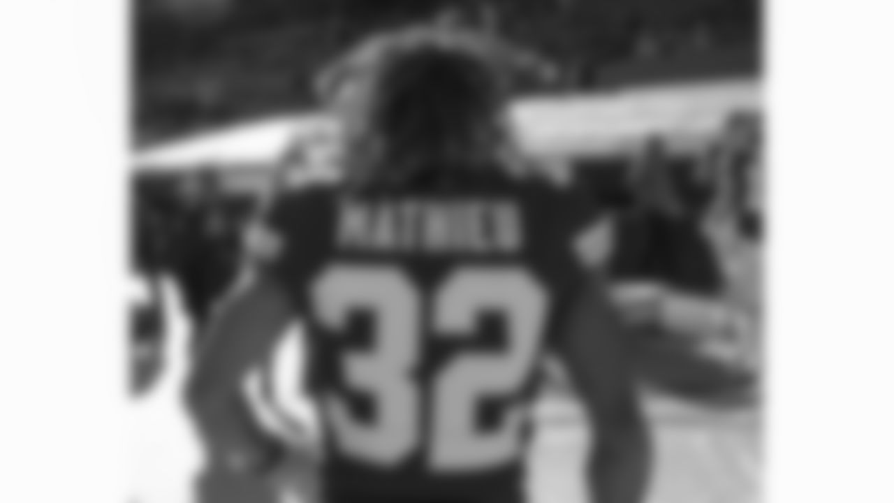 Kansas City Chiefs Safety Tyrann Mathieu (32) coming off the field prior to an NFL Football game against the Atlanta Falcons, Sunday December 27, 2020 in Kansas City.