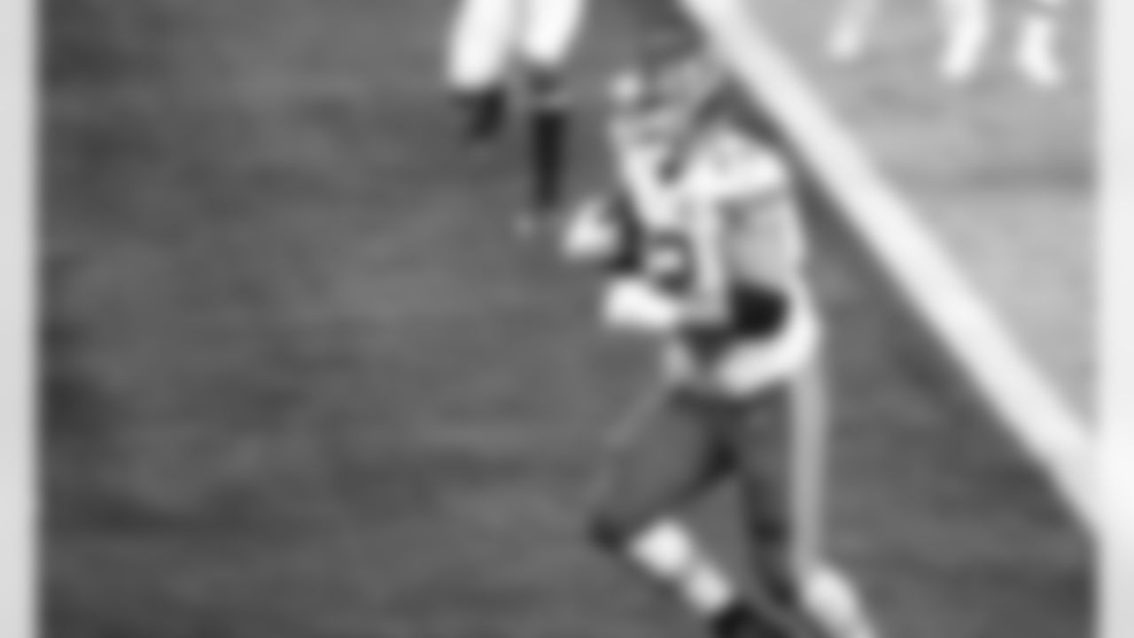 Kansas City Chiefs offensive lineman Eric Fisher (72) during the game between the Kansas City Chiefs and the Baltimore Ravens at M&T Bank Stadium on September 28, 2020