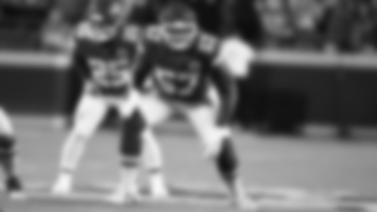 Kansas City Chiefs face off against the Las Vegas Raiders at GEHA Field at Arrowhead Stadium on October 10, 2022.