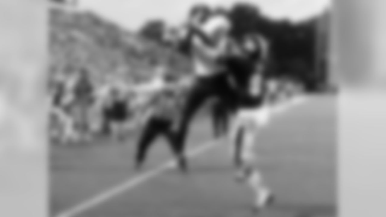 Mississippi State defensive back Justin Cox (9)