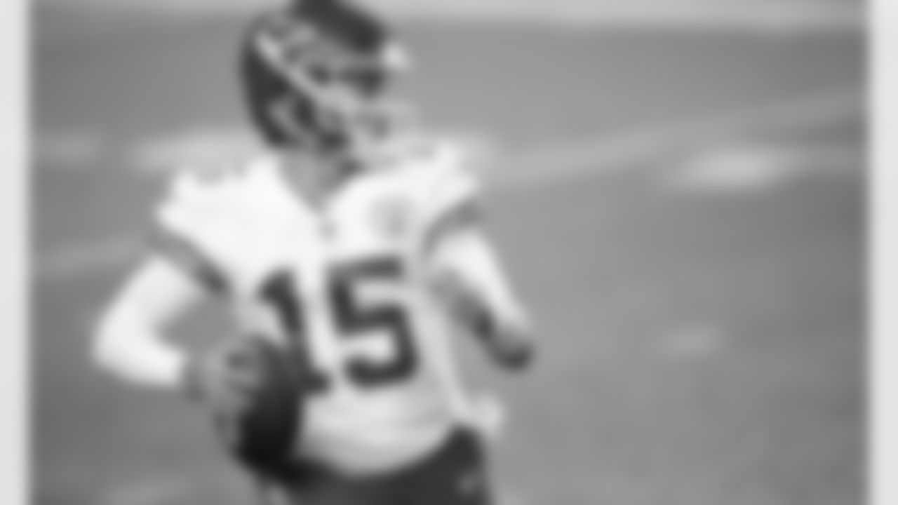 Kansas City Chiefs wide receiver Demarcus Robinson (11) during an NFL football game against the Las Vegas Raiders at Allegiant Stadium on November 22, 2020