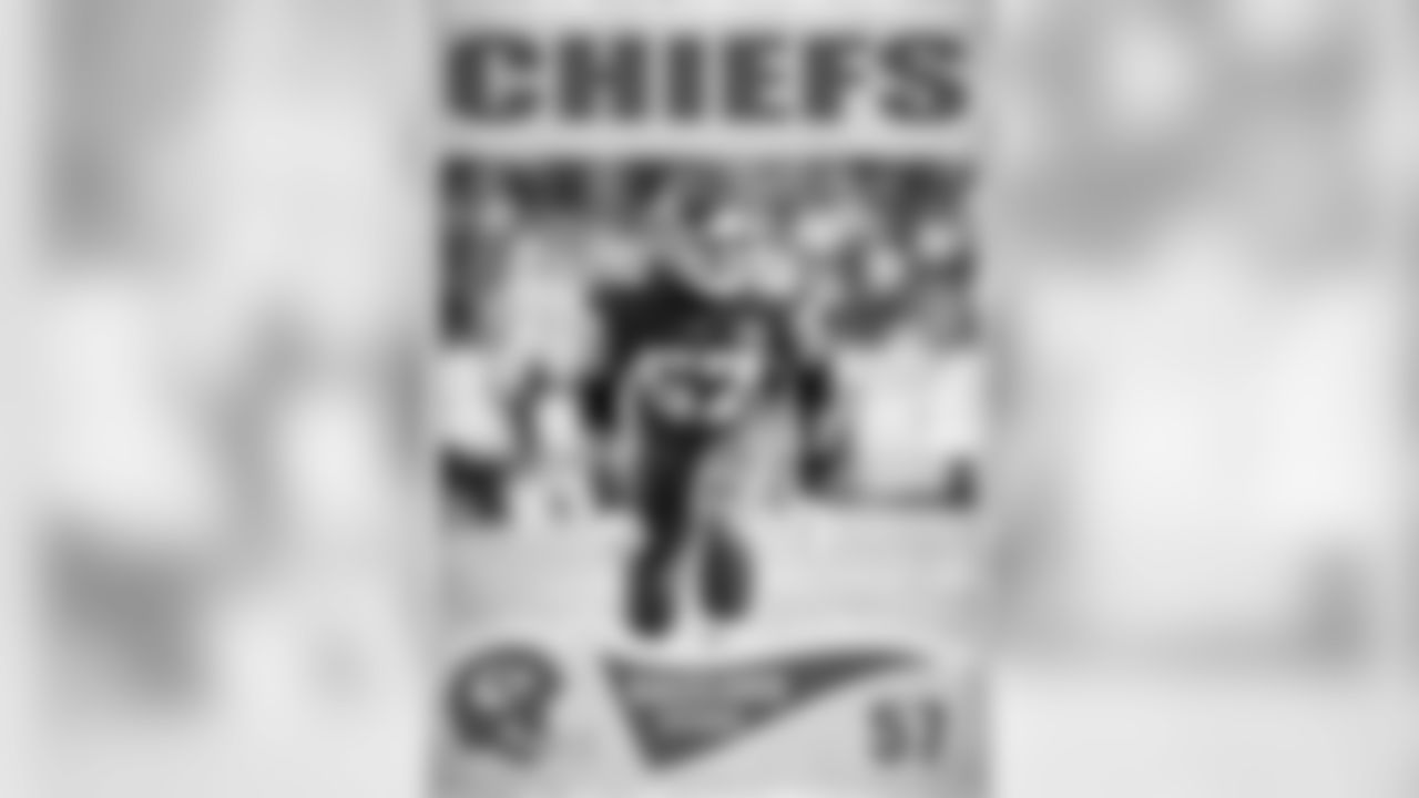 Kansas City Chiefs linebacker Breeland Speaks (57)