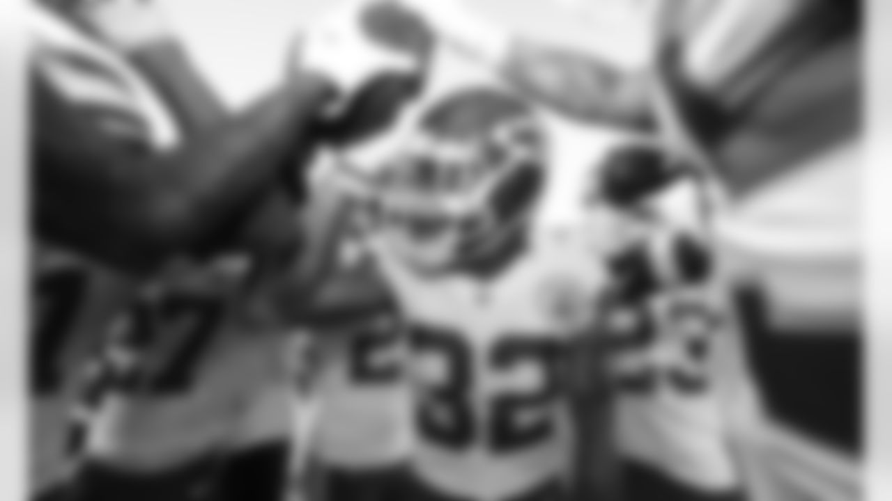 Kansas City Chiefs strong safety Tyrann Mathieu (32) prior to an NFL football game against the Tampa Bay Buccaneers at Raymond James Stadium on November 29, 2020.