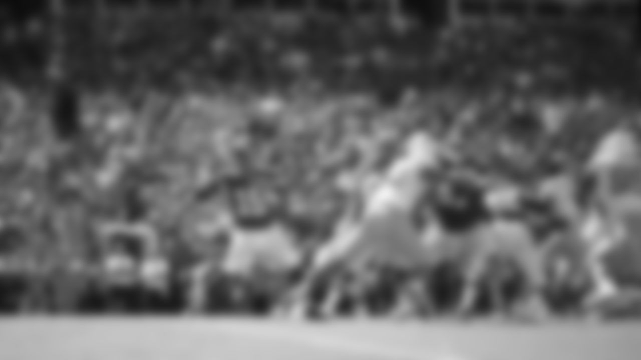 Kansas City Chiefs vs Los Angeles Chargers at GEHA Field at Arrowhead Stadium in Kansas City, MO on September 26, 2021