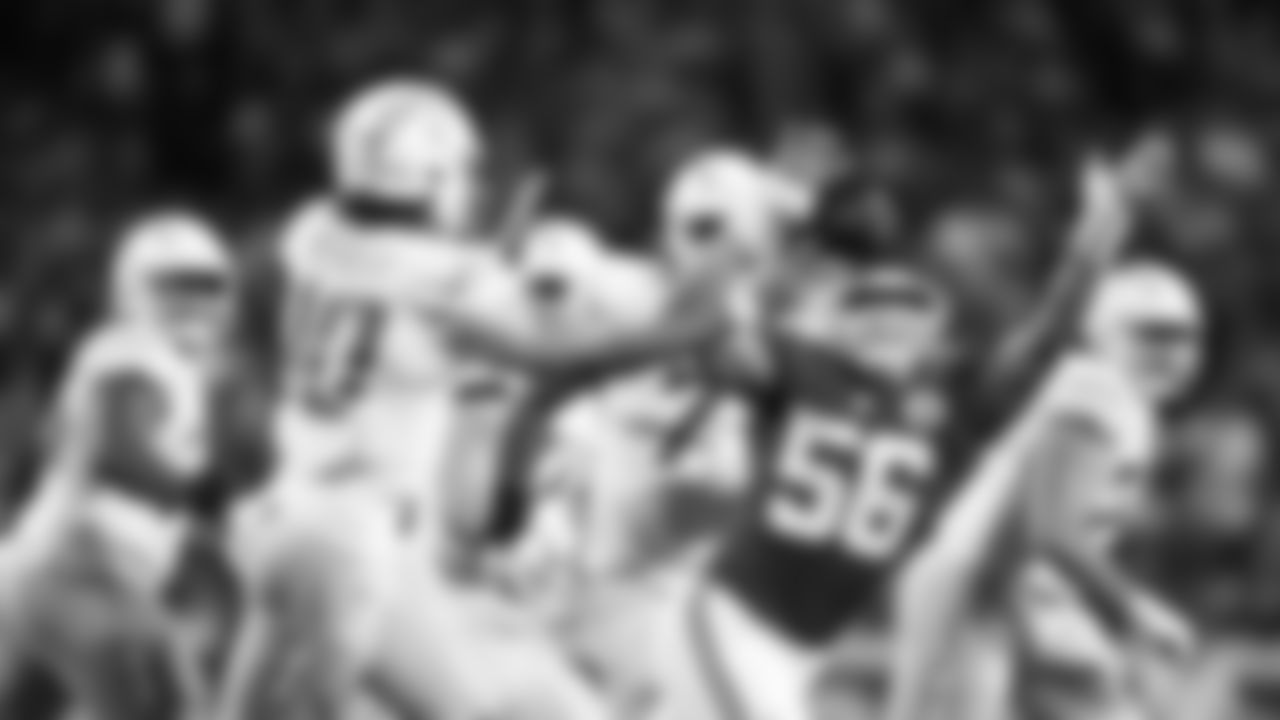 Kansas City Chiefs face off against the Los Angeles Chargers on GEHA Field at Arrowhead Stadium on September 15th, 2022.