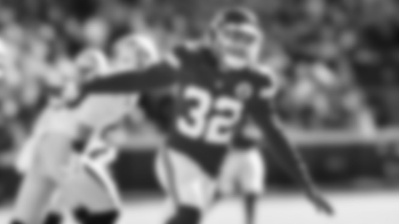 Kansas City Chiefs free safety Tyrann Mathieu (32) during an NFL football game against the Las Vegas Raiders, Sunday, December 12, 2021 in Kansas City.