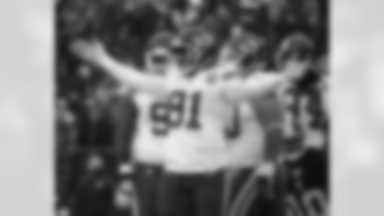 Kansas City Chiefs linebacker Tamba Hali (91)