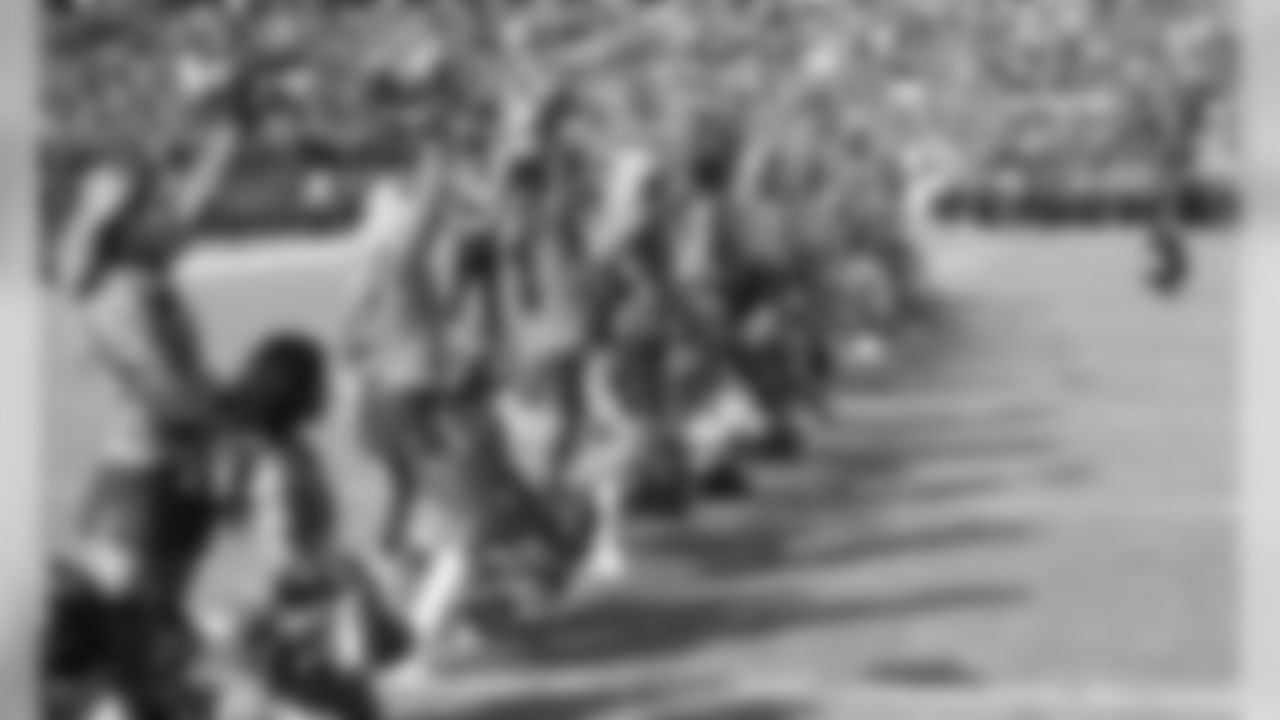017_2019_Vikings_Cheer