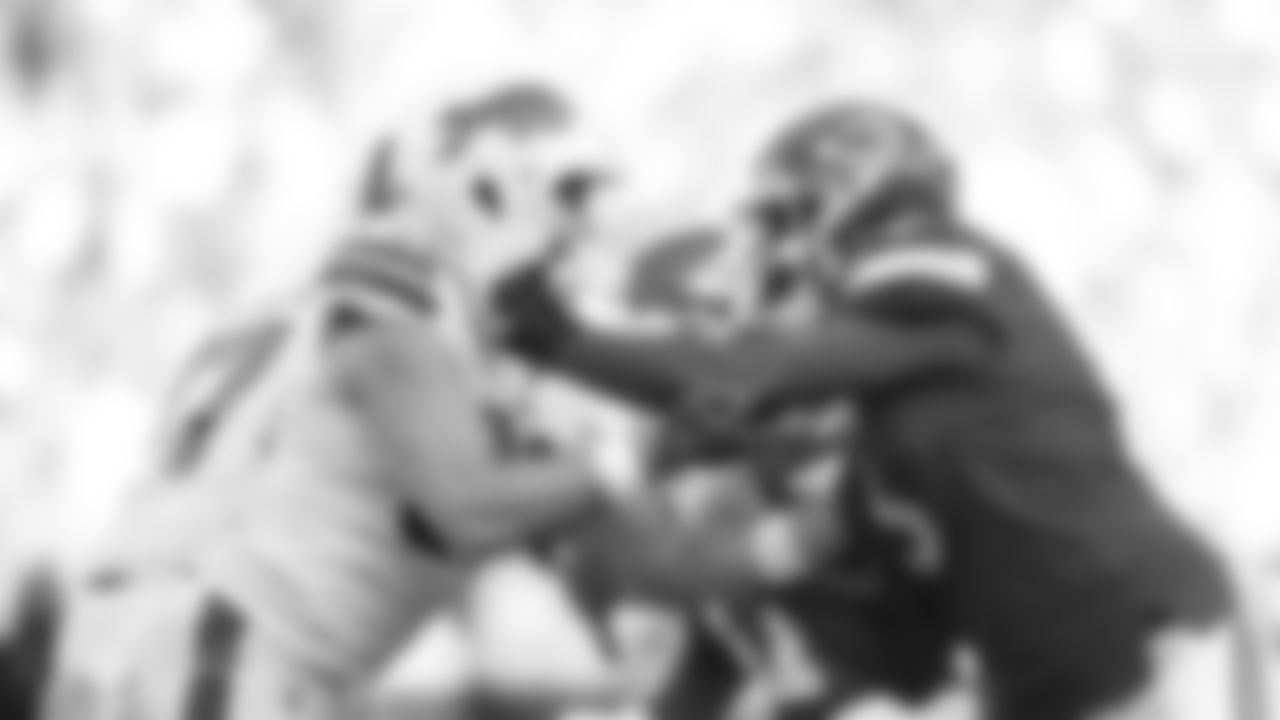 Kansas City Chiefs face off against the Buffalo Bills at GEHA Field at Arrowhead Stadium on October 16, 2022.