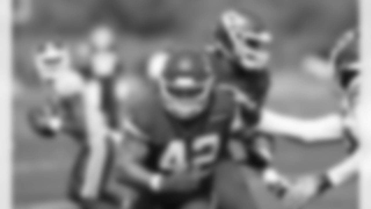 Kansas City Chiefs fullback Anthony Sherman (42) during practice at the University of Kansas Health System Training Complex