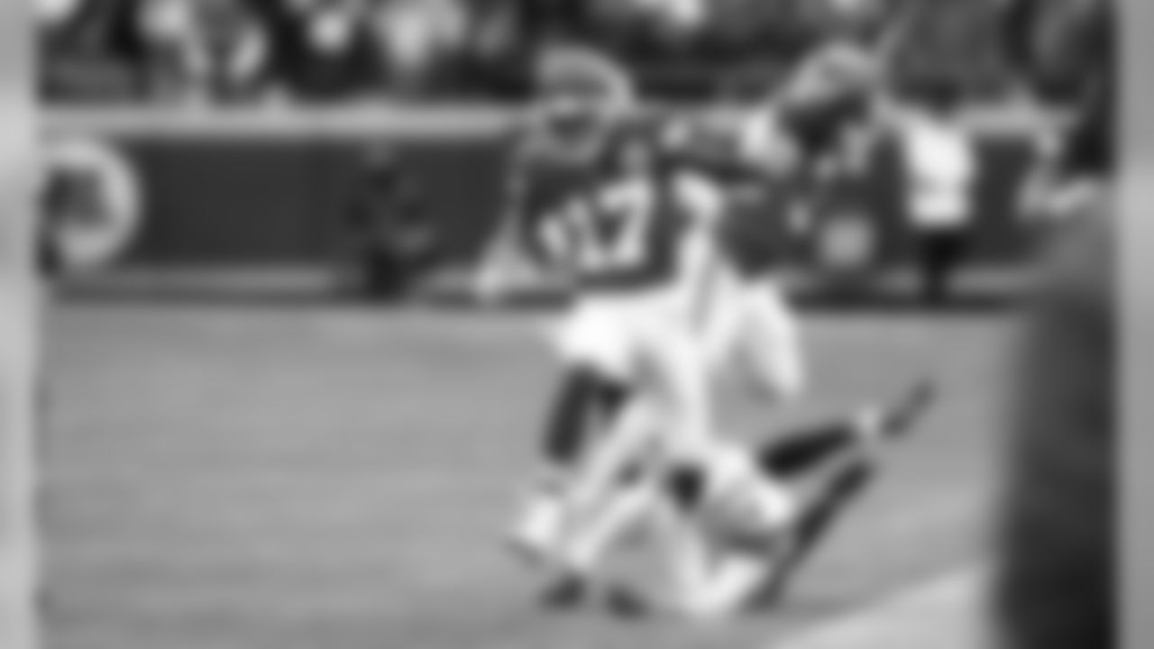 Kansas City Chiefs Wide Receiver Mecole Hardman (17) during the game between the Kansas City Chiefs and the Los Angeles Chargers at Arrowhead Stadium.