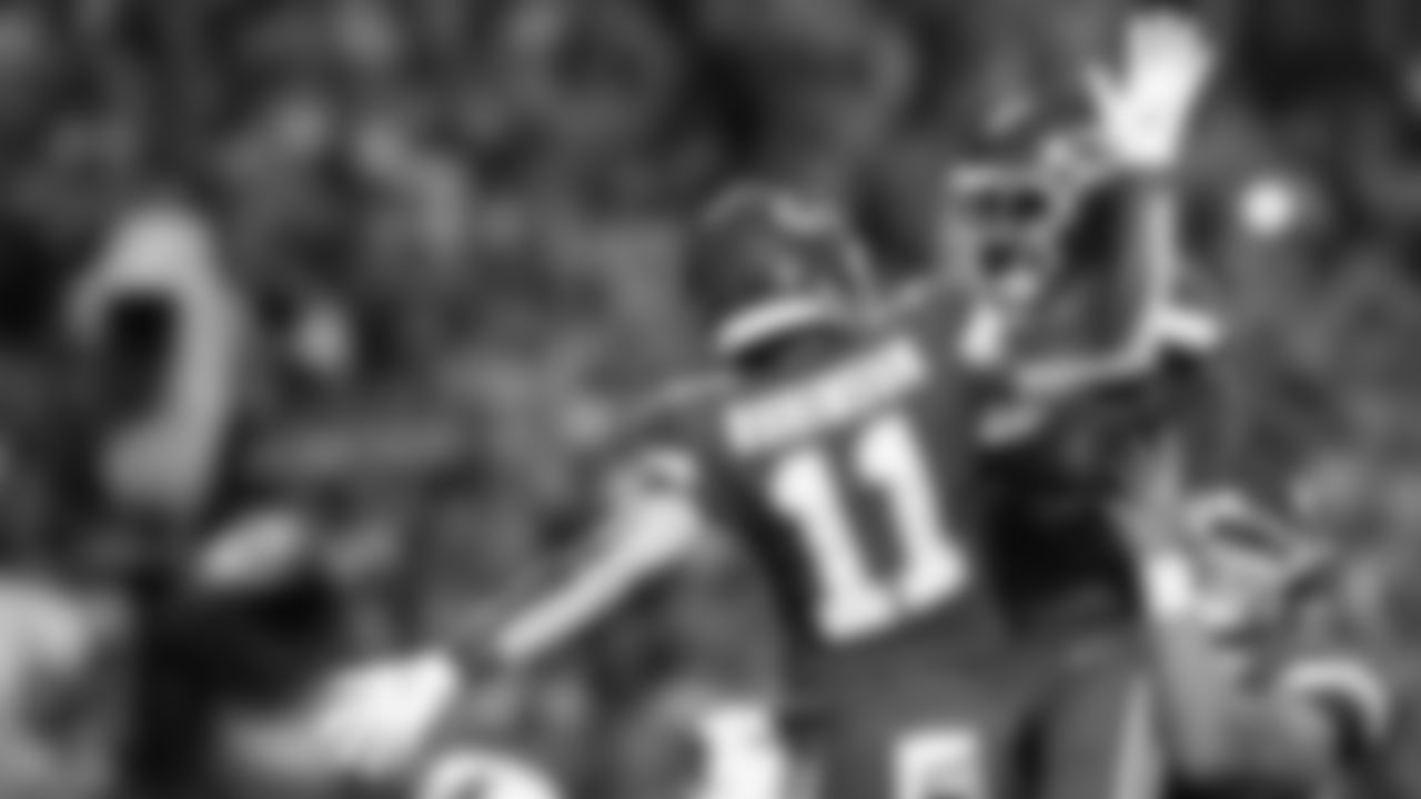 Kansas City Chiefs vs Buffalo Bills at GEHA Field at Arrowhead Stadium in Kansas City, MO on October 10, 2021