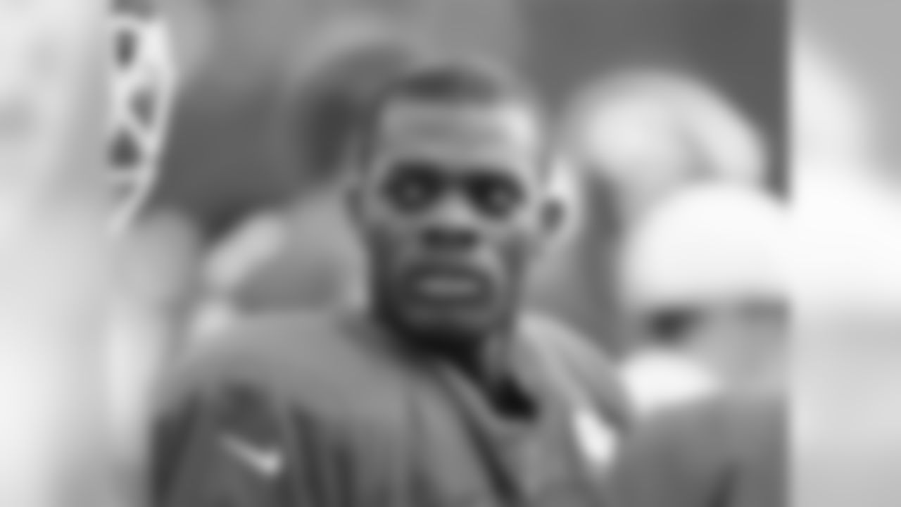 Kansas City Chiefs wide receiver Donatella Luckett (15)