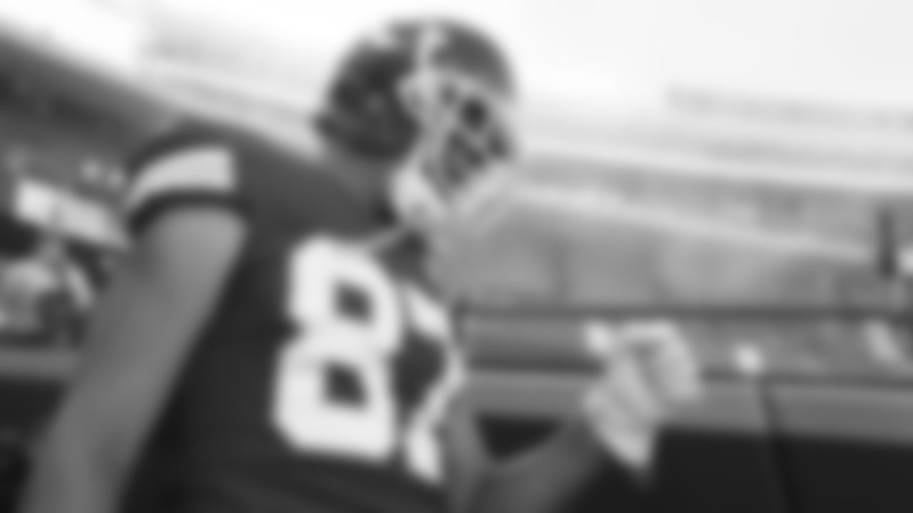 Kansas City Chiefs Tight End Travis Kelce (87) prepares to take the field prior to an NFL Football game against the New York Jets, Sunday November 1, 2020.