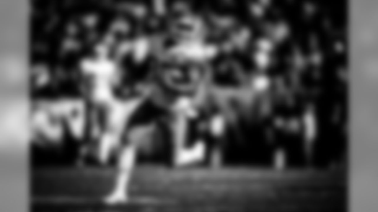 Chiefs' team photographers favorite black and white images from last week's game