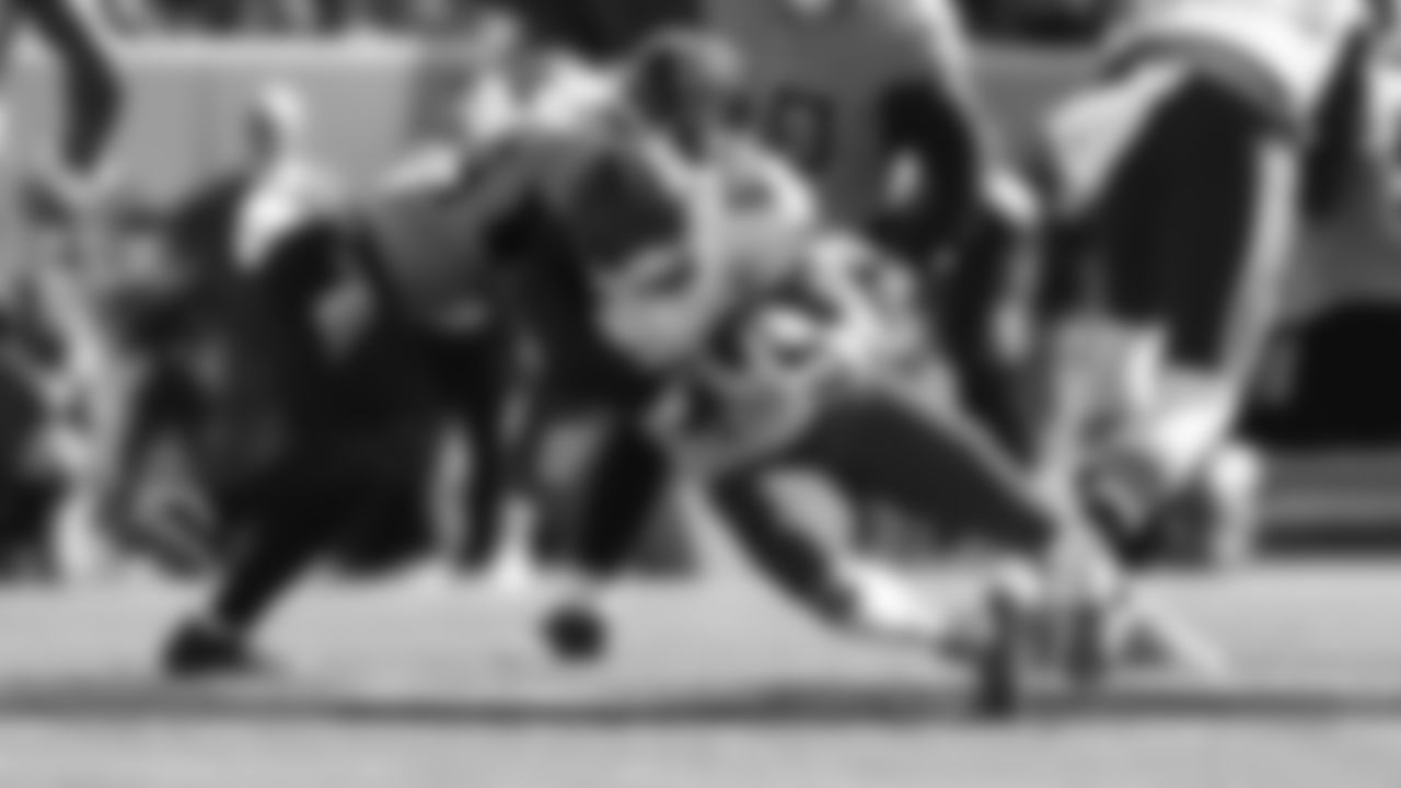 Kansas City Chiefs tight end Travis Kelce (87) during an NFL football game against the Tennessee Titans at Nissan Stadium, Sunday, October 24, 2021 in Nashville