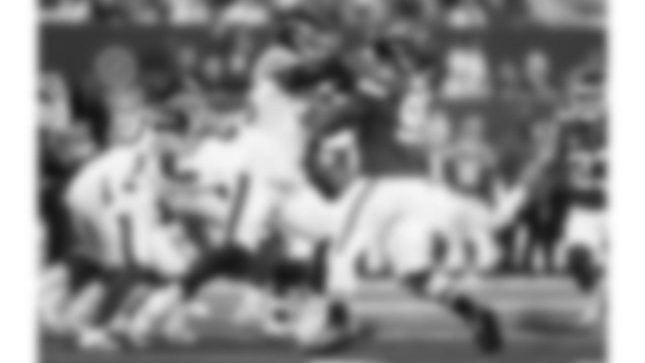 Kansas City Chiefs defensive tackle Chris Jones (95) blocking during the regular season Week 4 NFL Football Game on Sunday, October 1, 2023 at MetLife Stadium in East Rutherford, NJ.