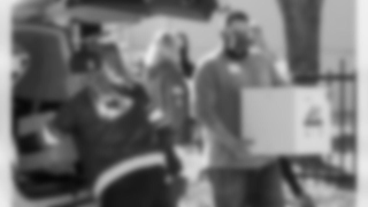 The Chiefs Women's Organization (CWO) and presenting partner GEHA teamed up with the non-profit Operation Shower to host a drive-through baby shower for military moms and moms-to-be