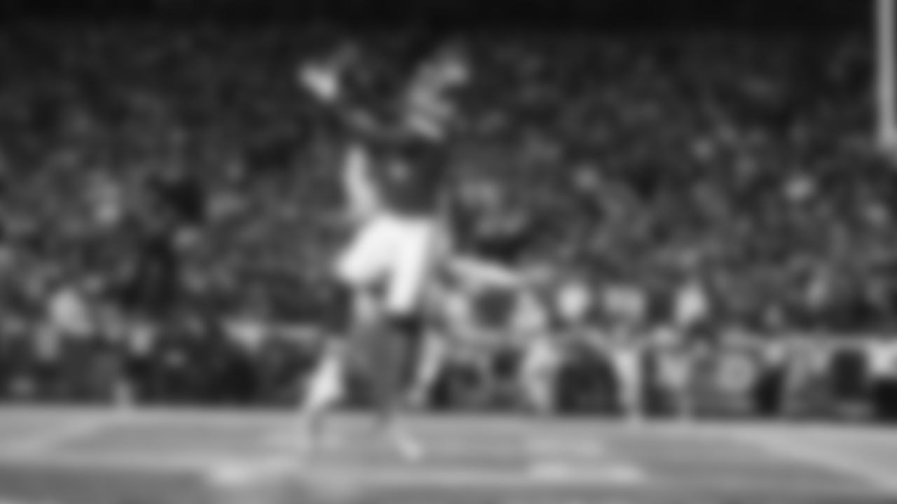 Kansas City Chiefs wide receiver Byron Pringle (13) catches a pass in the end zone during the divisional playoff football game against the Buffalo Bills, Sunday, January 23, 2022 in Kansas City.