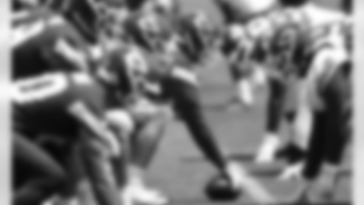 Kansas City Chiefs during phase 3 workouts at the The University of Kansas Health System Training Complex.