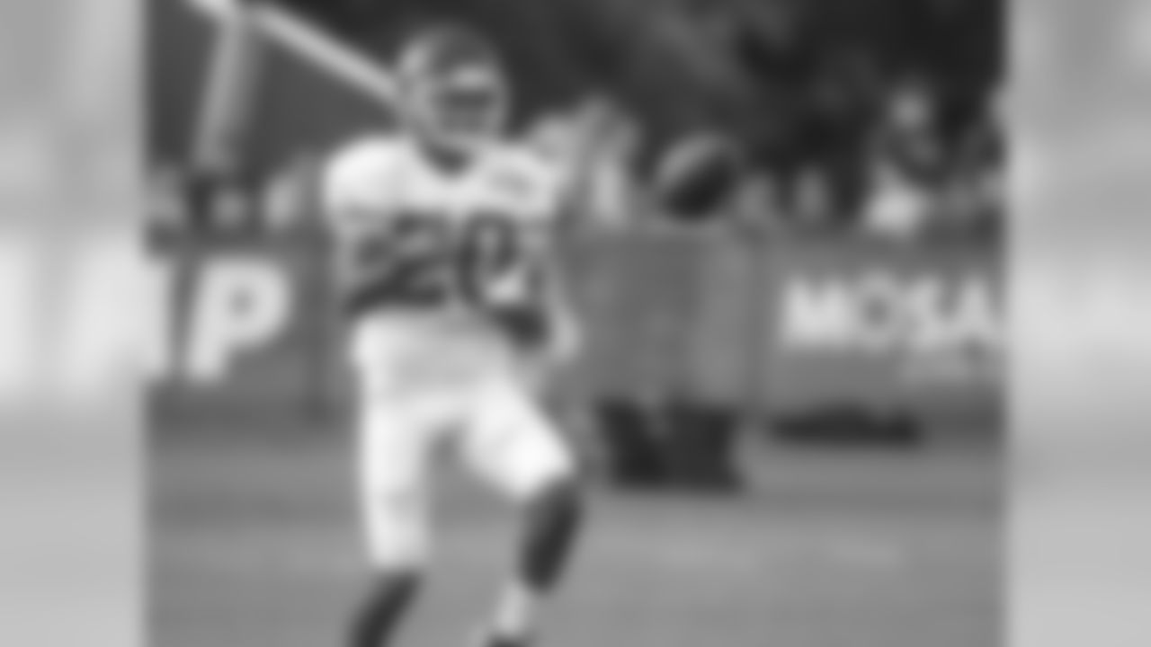 DB Chris Owens